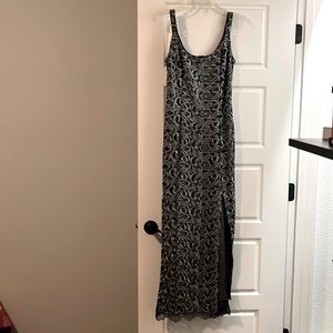 Vintage dress from 1960-1970 decade. Probably close to a size 2-4. Tag says M.